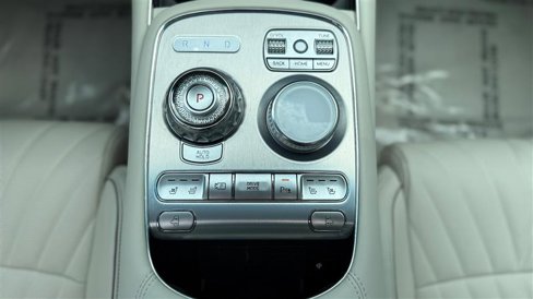 Used 2024 Genesis G90 3.5T image 37