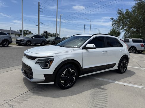 Certified 2024 Kia Niro Wave image 8