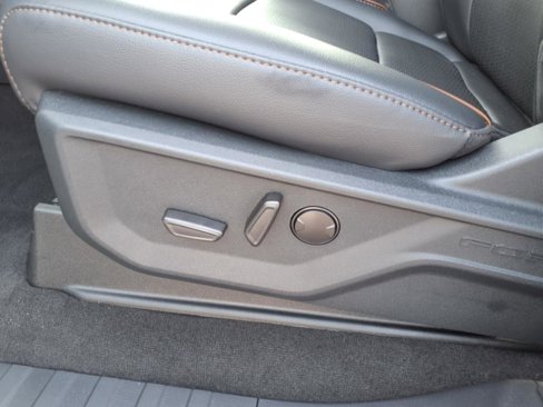 New 2025 Ford F250 Lariat image 11