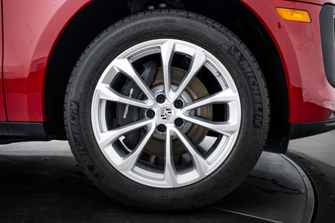 New 2026 Porsche Macan image 11