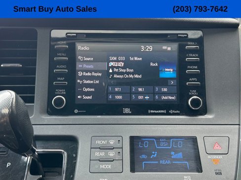 Used 2019 Toyota Sienna SE image 34