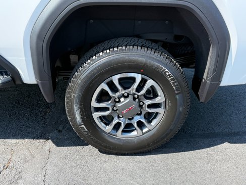 New 2025 GMC Sierra 2500 SLT w/ SLT Convenience Package image 10