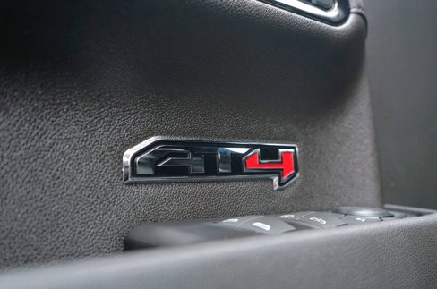 Used 2022 GMC Sierra 1500 AT4 w/ AT4 Premium Package image 17
