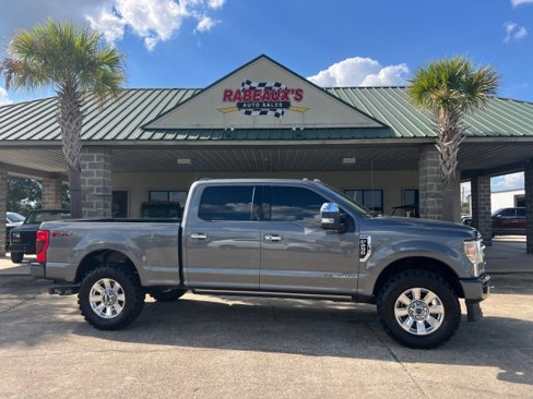 Used 2022 Ford F250 Platinum image 1