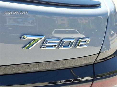 New 2026 BMW 750e xDrive w/ Executive Package image 19