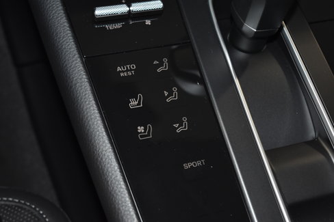 New 2026 Porsche Macan image 16