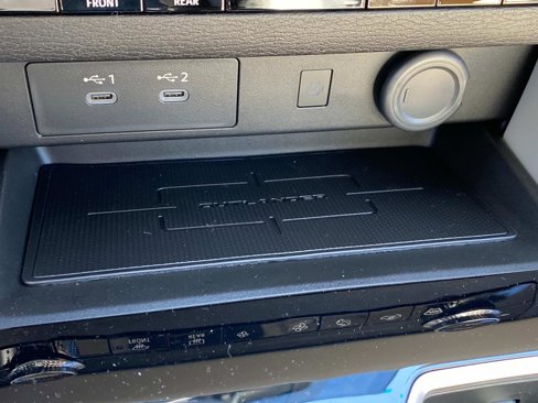 New 2025 Mitsubishi Outlander SE image 13
