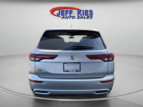 Used 2022 Mitsubishi Outlander SE image 6