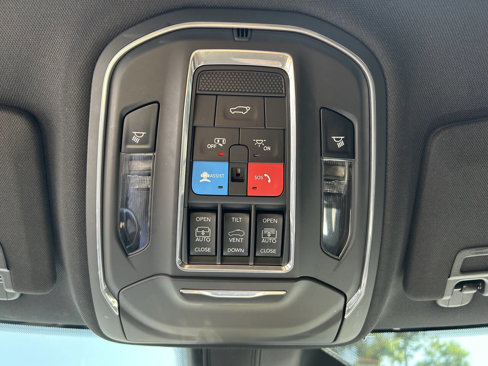 Used 2022 Jeep Grand Cherokee Trailhawk image 36