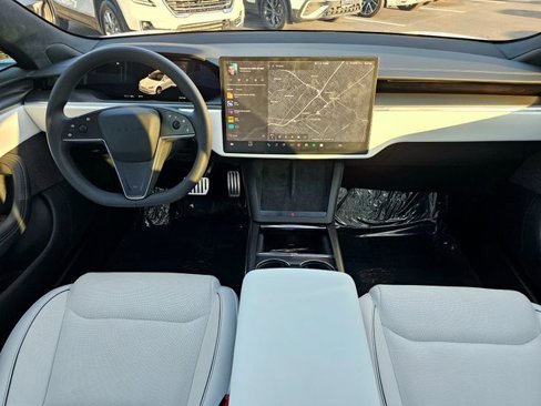 Used 2024 Tesla Model S Plaid image 28