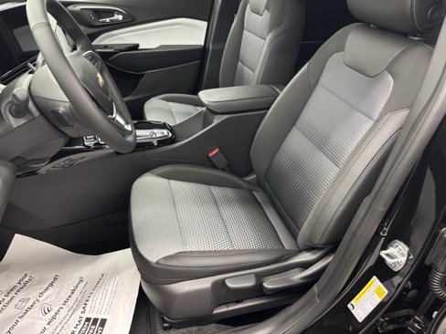New 2025 Chevrolet Trax LT w/ Driver Confidence Package image 12