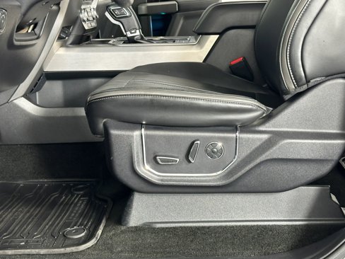 Used 2015 Ford F150 Platinum w/ Equipment Group 701A Luxury image 25