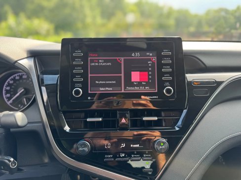 Used 2021 Toyota Camry SE image 17
