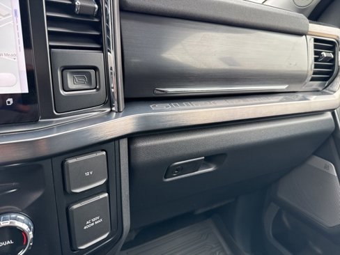 New 2025 Ford F350 Lariat w/ Chrome Package image 30