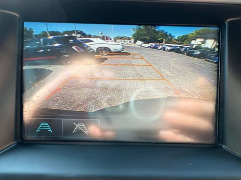 Used 2018 GMC Acadia SLE image 25