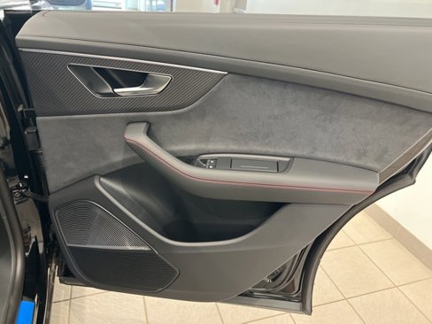 New 2025 Audi RS Q8 performance image 20