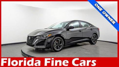 Used 2025 Nissan Sentra SV image 1