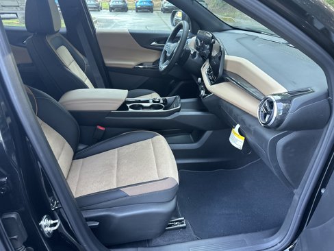 New 2026 Chevrolet Equinox ACTIV image 13