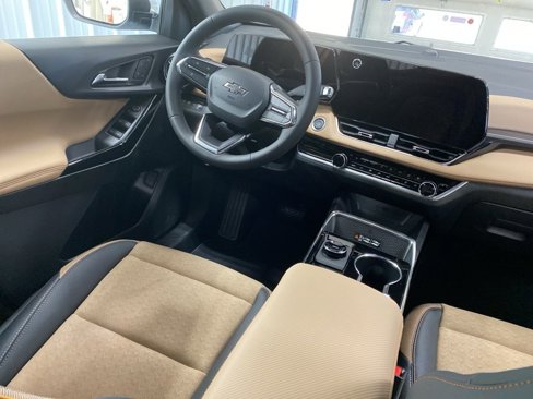 New 2026 Chevrolet Equinox ACTIV w/ Convenience Package III image 3