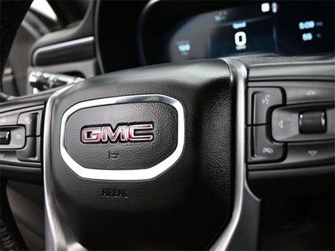 Used 2023 GMC Yukon SLT image 17