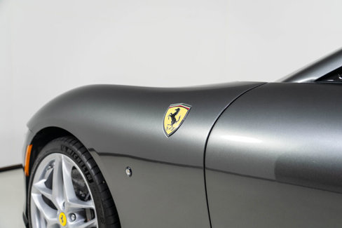 Used 2025 Ferrari Roma Spider image 13