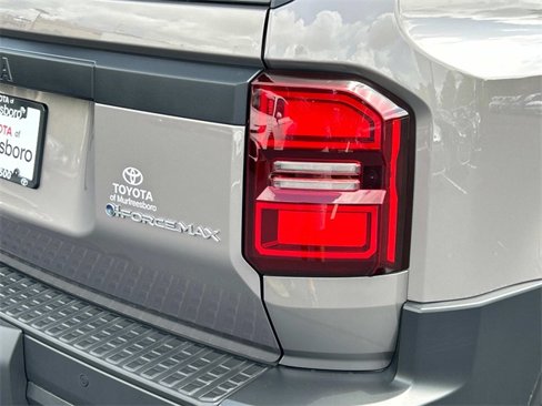 Used 2025 Toyota Land Cruiser image 11