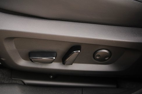 New 2025 Mitsubishi Outlander SE image 18