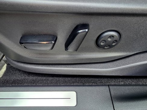 Used 2024 Nissan Ariya AWD image 17