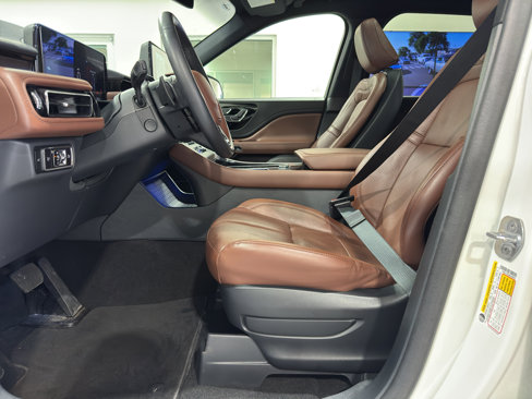 Used 2025 Lincoln Aviator Reserve w/ Illumination Package image 21
