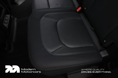 Used 2024 Land Rover Defender 110 X-Dynamic SE image 25