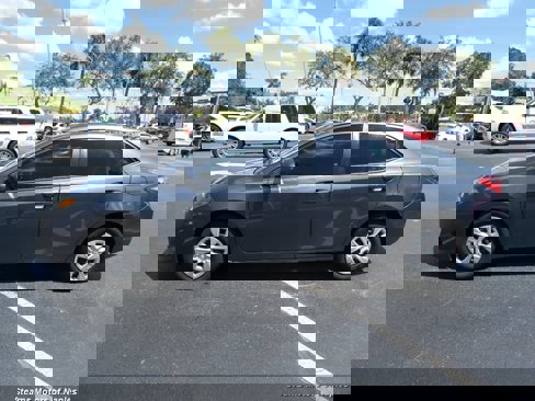 Used 2018 Toyota Corolla L image 10