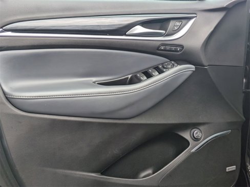 Used 2024 Buick Enclave Premium image 11
