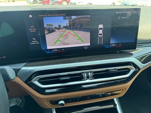 Used 2023 BMW 330i Sedan w/ Driving Assistance Package image 15