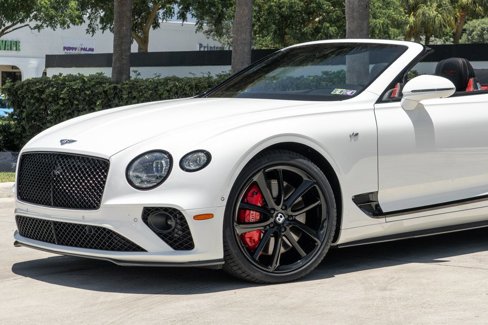 Used 2021 Bentley Continental GT image 3