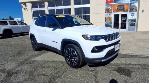 Used 2024 Jeep Compass Limited image 2