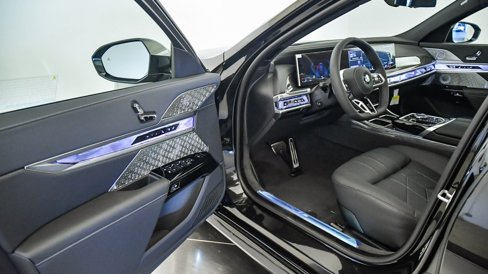 New 2026 BMW 760i xDrive w/ Executive Package image 23