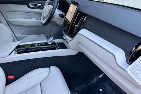 New 2026 Volvo XC60 B5 Ultra w/ Protection Package Premier image 13