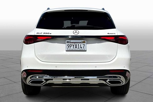 Used 2025 Mercedes-Benz GLC 350e 4MATIC image 4