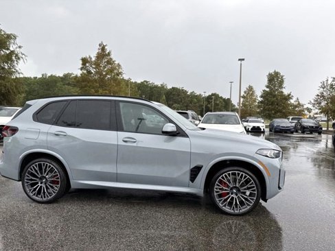 New 2026 BMW X5 xDrive40i w/ M Sport Package image 2