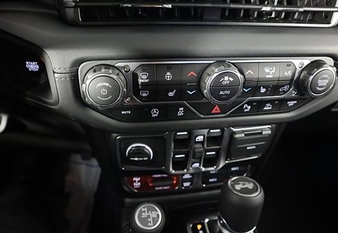 New 2025 Jeep Wrangler Unlimited Rubicon image 14