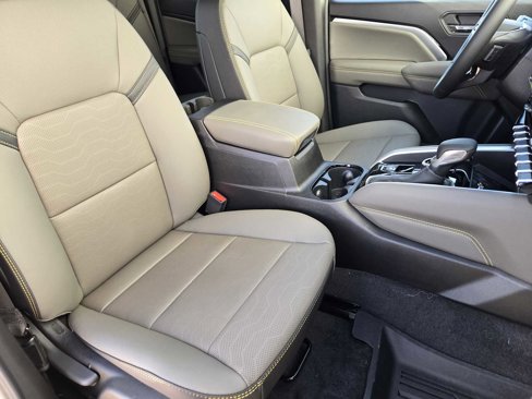 New 2026 Chevrolet Colorado ZR2 w/ Technology Package image 11