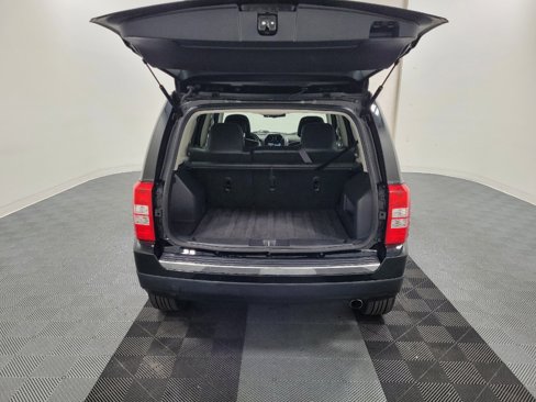 Used 2016 Jeep Patriot High Altitude image 29