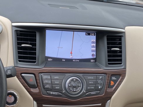 Used 2019 Nissan Pathfinder Platinum image 14