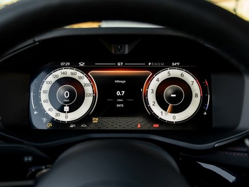 Used 2025 Aston Martin DBX 707 image 6
