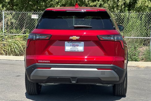 New 2026 Chevrolet Equinox LT image 5