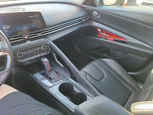 Certified 2024 Hyundai Elantra Limited image 13