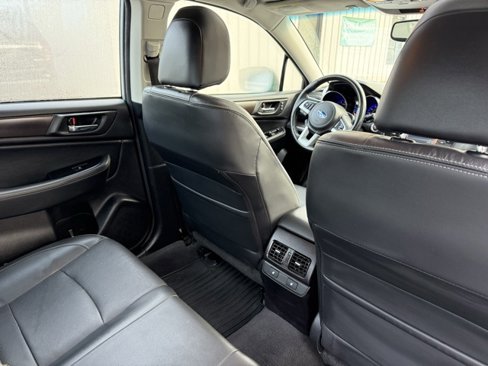 Used 2017 Subaru Legacy 2.5i Limited image 33