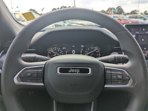 Used 2023 Jeep Compass Sport image 22