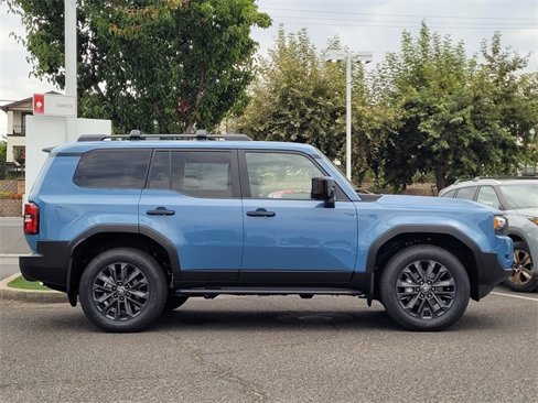 New 2025 Toyota Land Cruiser image 4