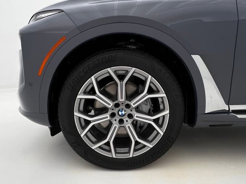 New 2026 BMW X7 xDrive40i image 17